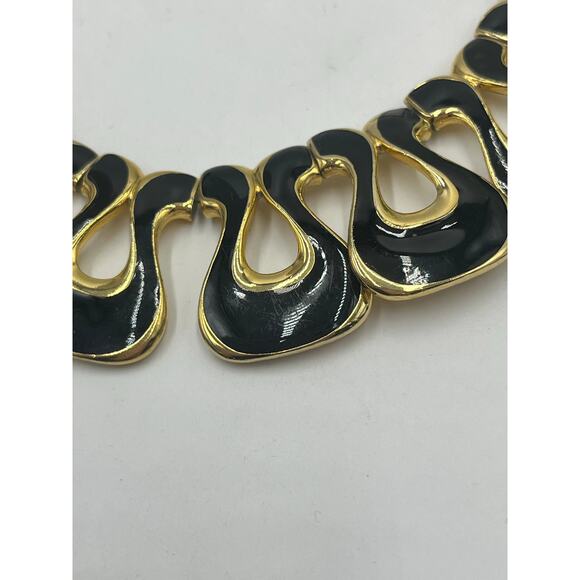 Vintage Mid Century Modern
Goldtone Black Enamel Cleopatra
Collar Necklace - Picture 13 of 16